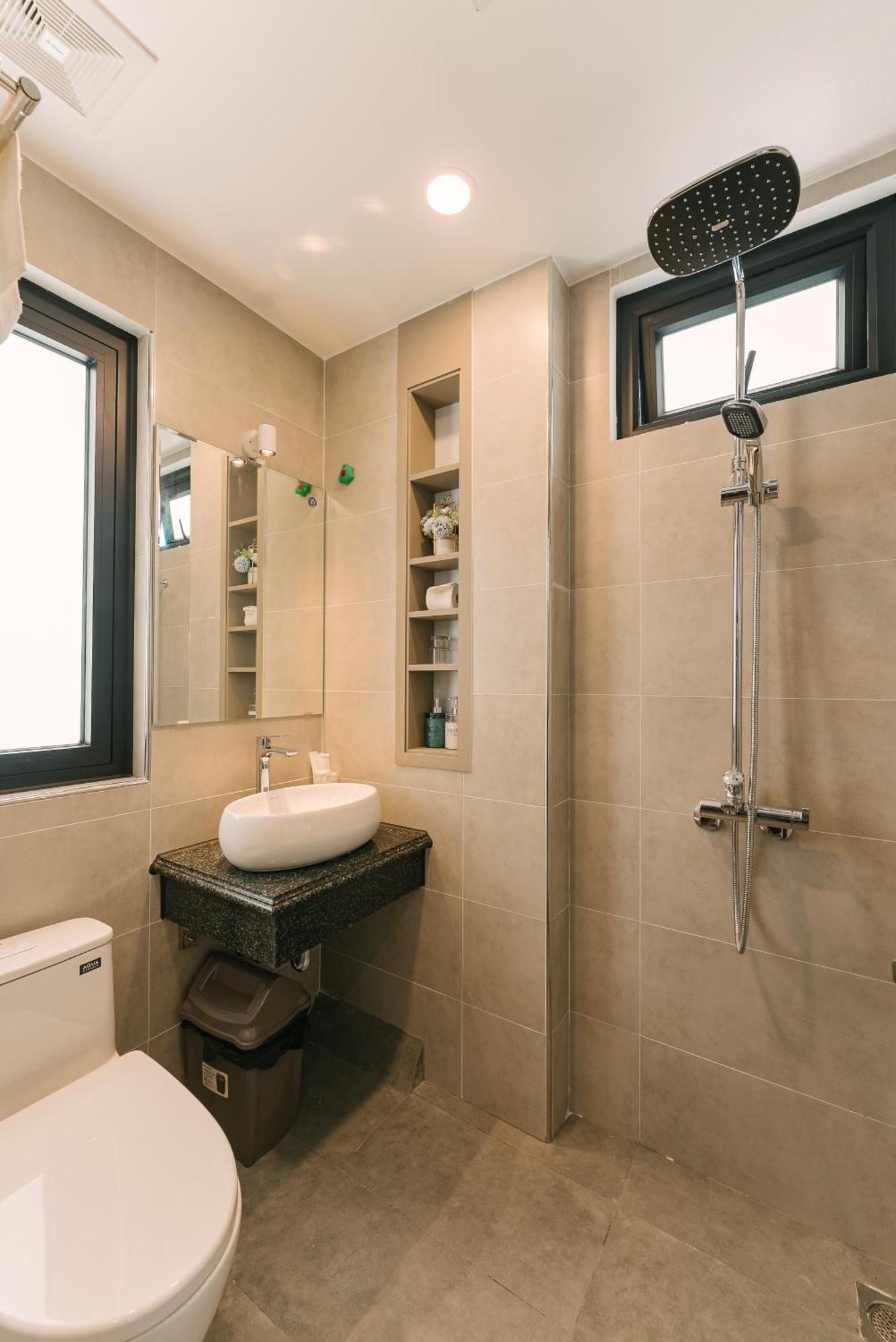 Apartment Crescendo Stylist Lakeview