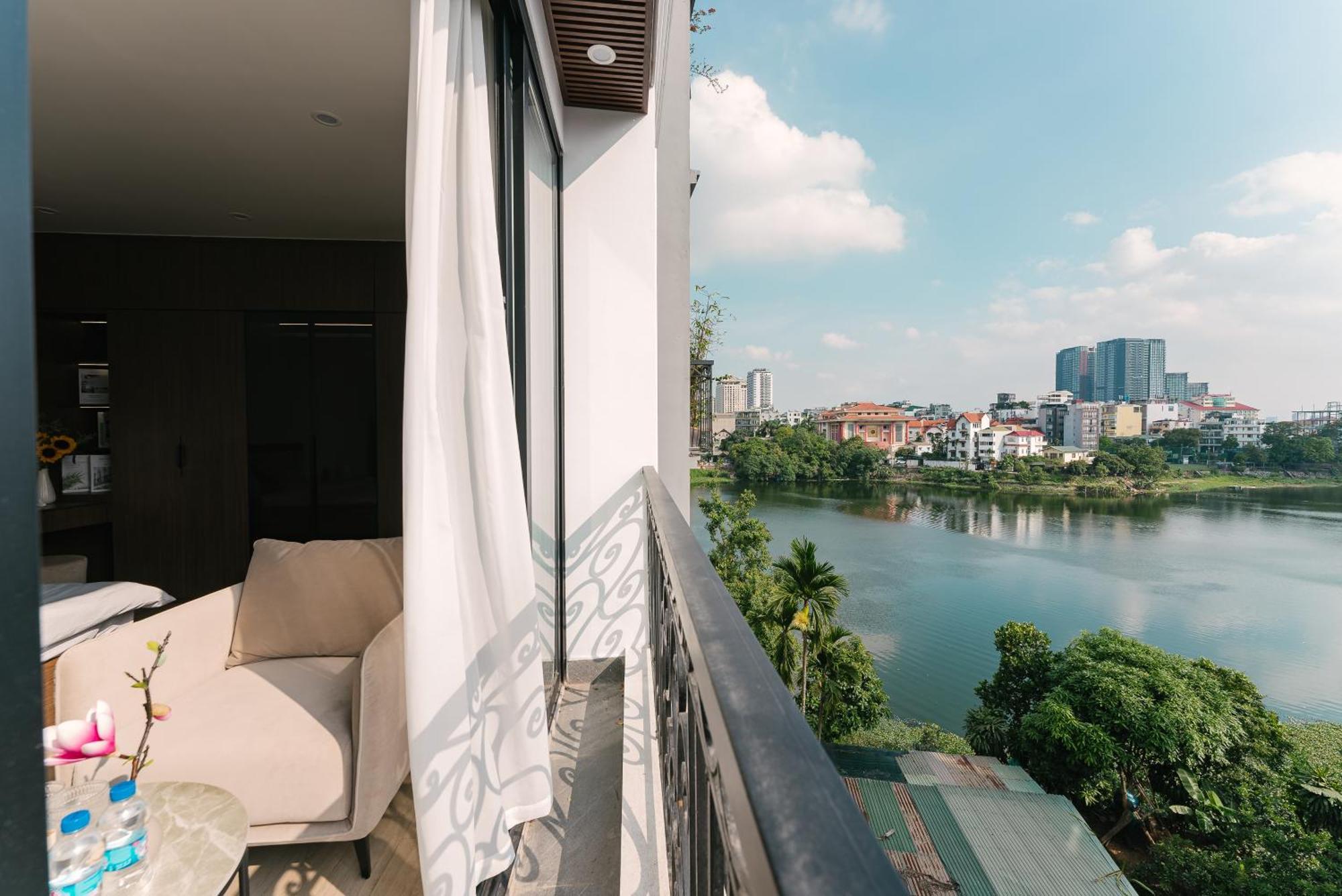 Crescendo Stylist Lakeview Apartment *