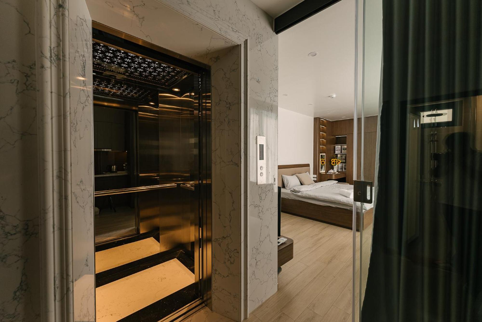 Apartment Crescendo Stylist Lakeview Hanoi