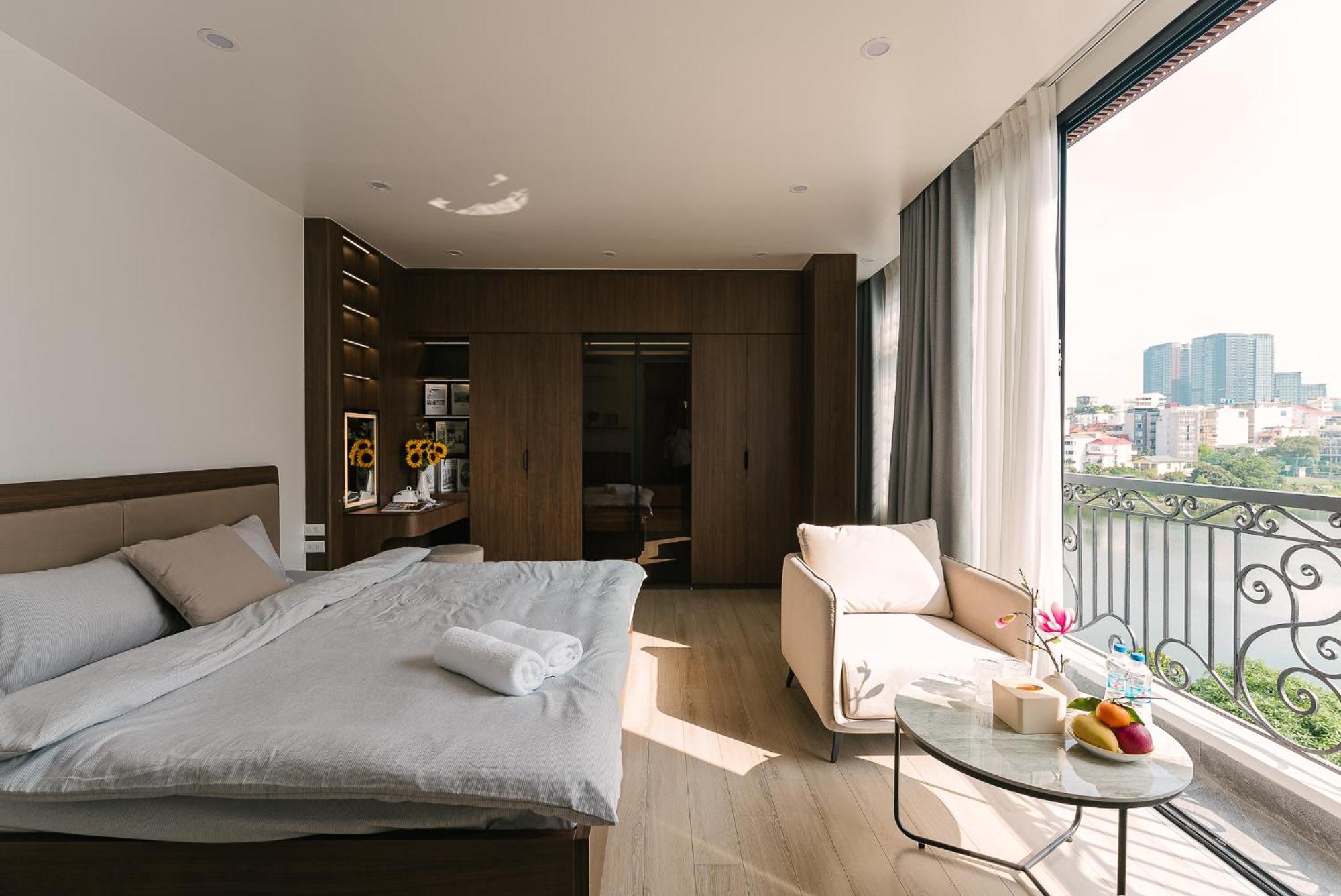 Crescendo Stylist Lakeview Hanoi